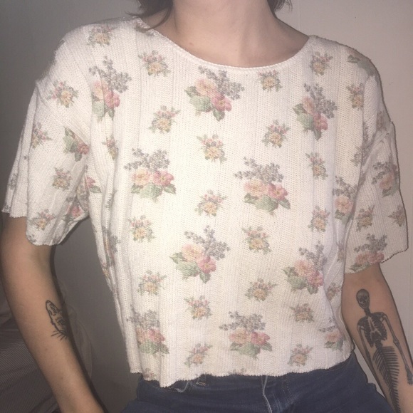 White knitted, floral print cropped top - Picture 1 of 4